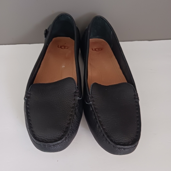 Women's UGG Flores black leather driving slip on loafers Size 8. Sn 1101572. - Picture 9 of 9